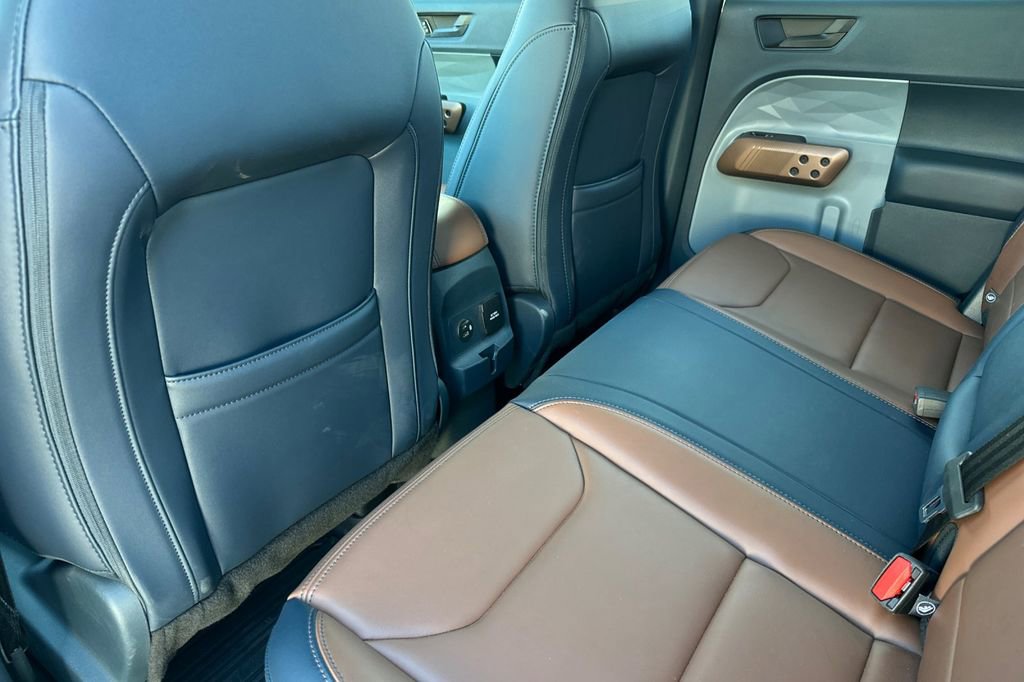 Used 2024 Ford Maverick Lariat image 14