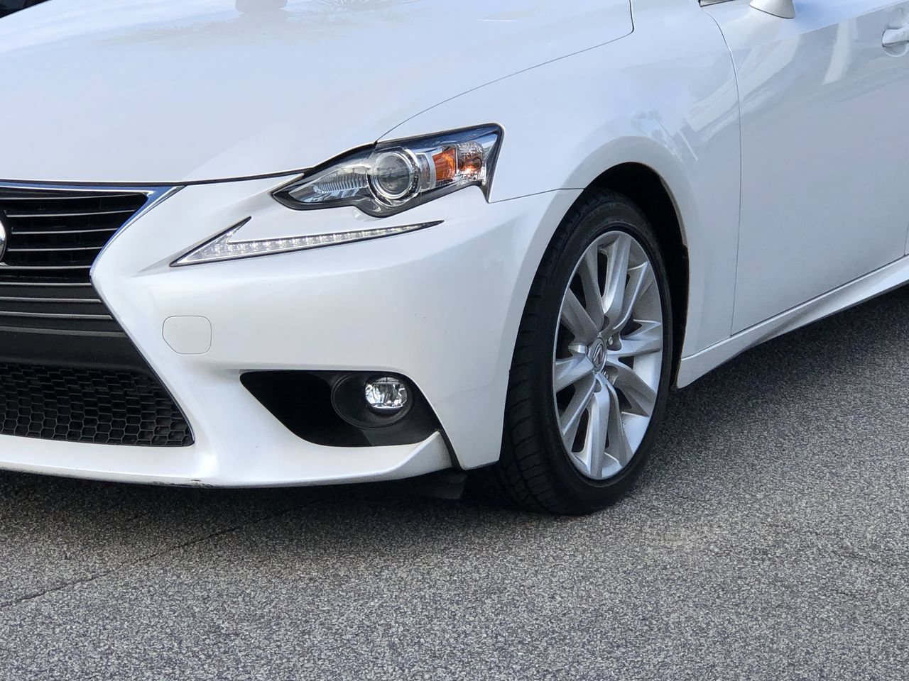 Used 2016 Lexus IS 200t RWD image 11