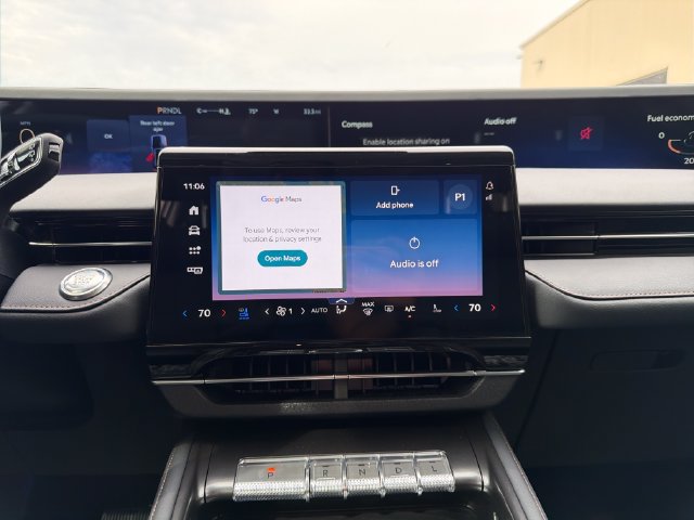 New 2026 Lincoln Nautilus Reserve AWD/4WD image 18