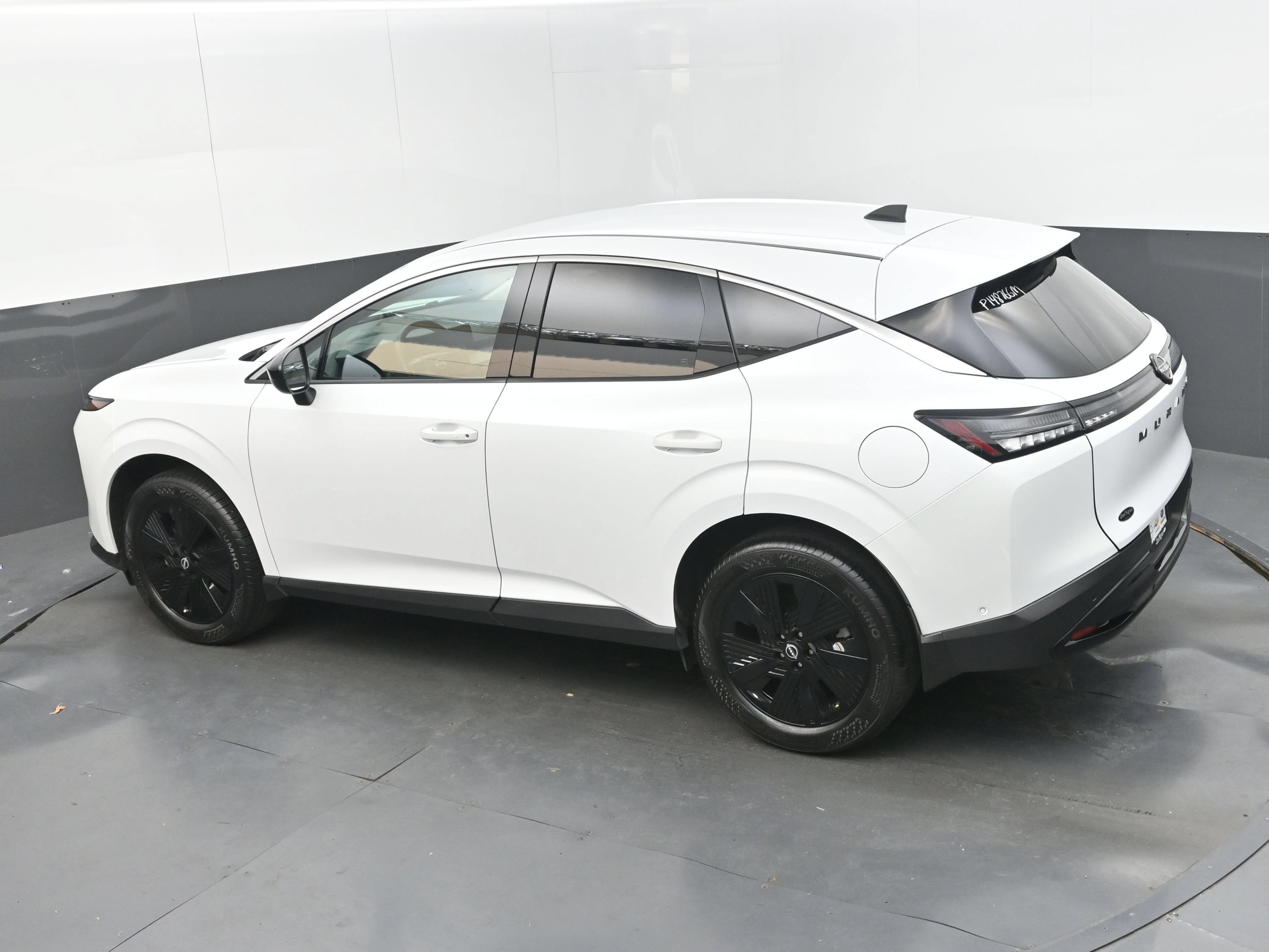 Used 2025 Nissan Murano SV FWD image 24