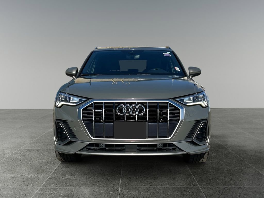Used 2020 Audi Q3 2.0T Premium Plus w/ Premium Plus Package AWD/4WD image 3