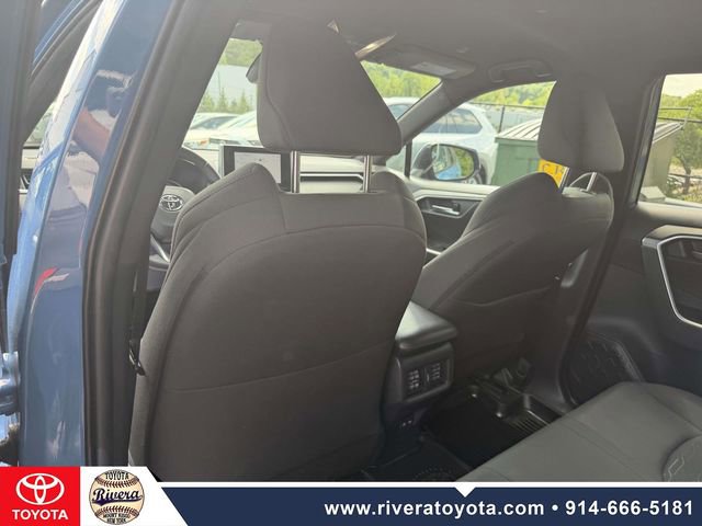 Used 2023 Toyota RAV4 SE w/ SE Grade Weather Package AWD/4WD image 14
