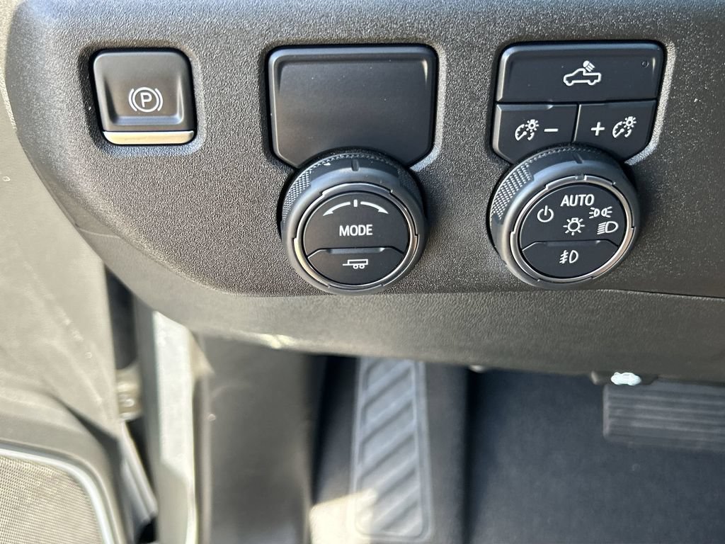 Used 2023 Chevrolet Silverado 1500 RST RWD image 18
