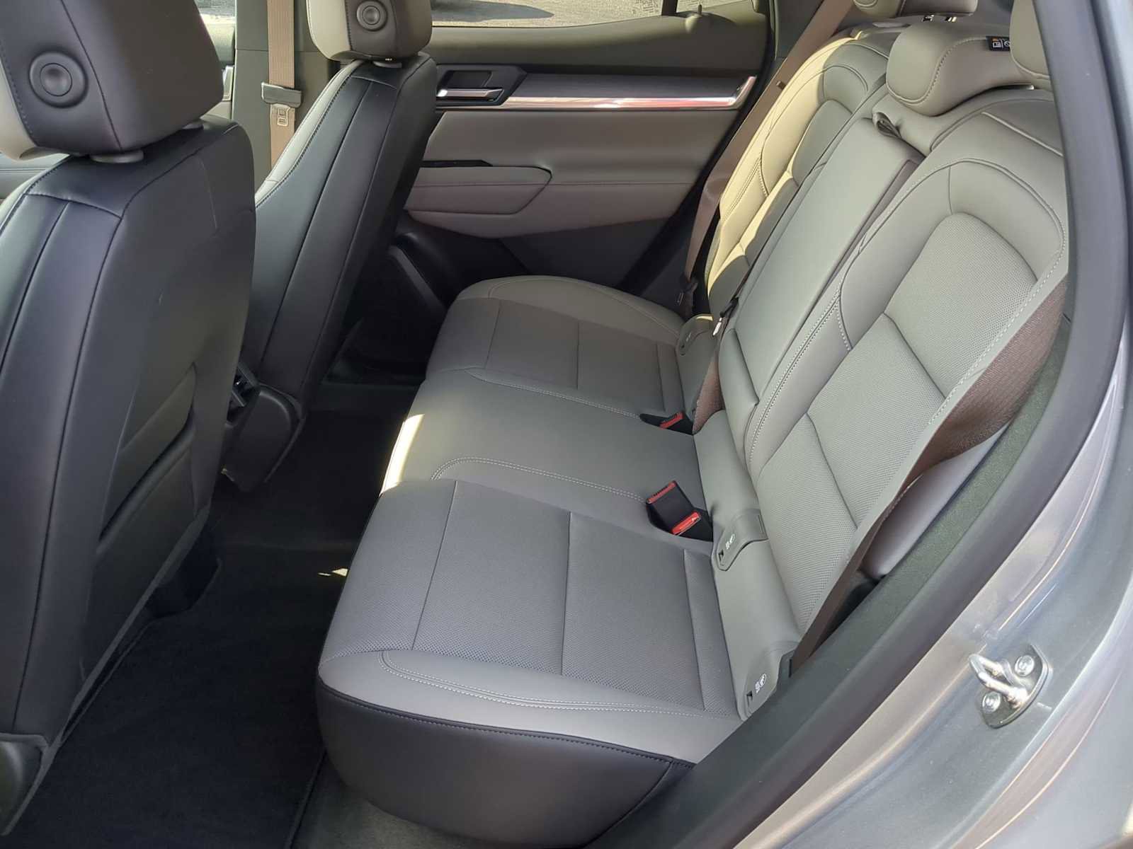 Used 2026 GMC Terrain Elevation w/ Elevation Premium Package image 23