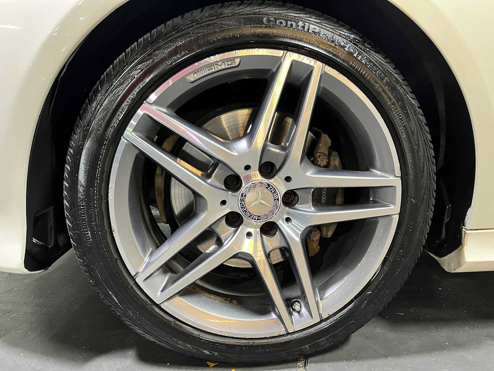 Used 2015 Mercedes-Benz E 400 4MATIC Sedan image 9