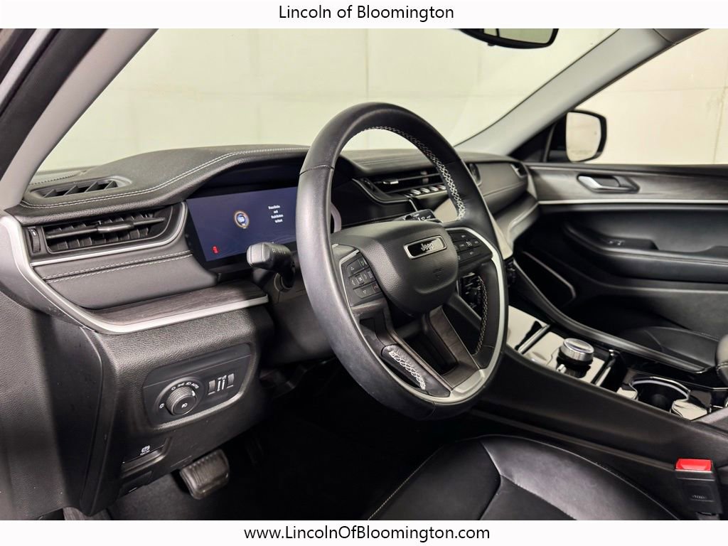 Used 2022 Jeep Grand Cherokee L Limited w/ Trailer Tow Group (B) AWD/4WD image 39