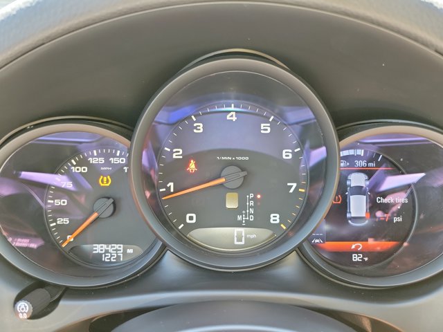 Certified 2020 Porsche Macan AWD/4WD image 29