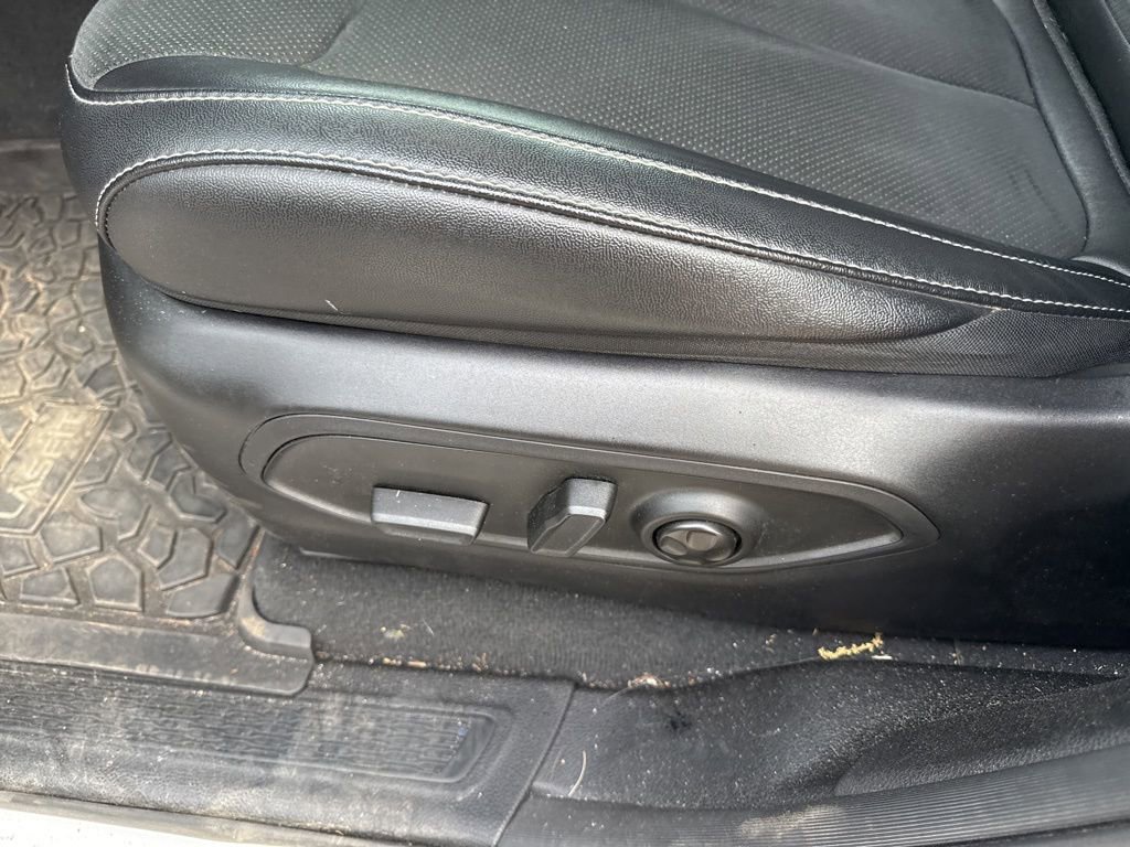 Used 2024 Jeep Grand Cherokee Altitude image 23