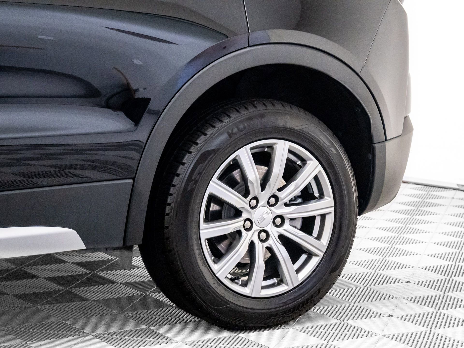 Certified 2023 Cadillac XT4 Premium Luxury image 34