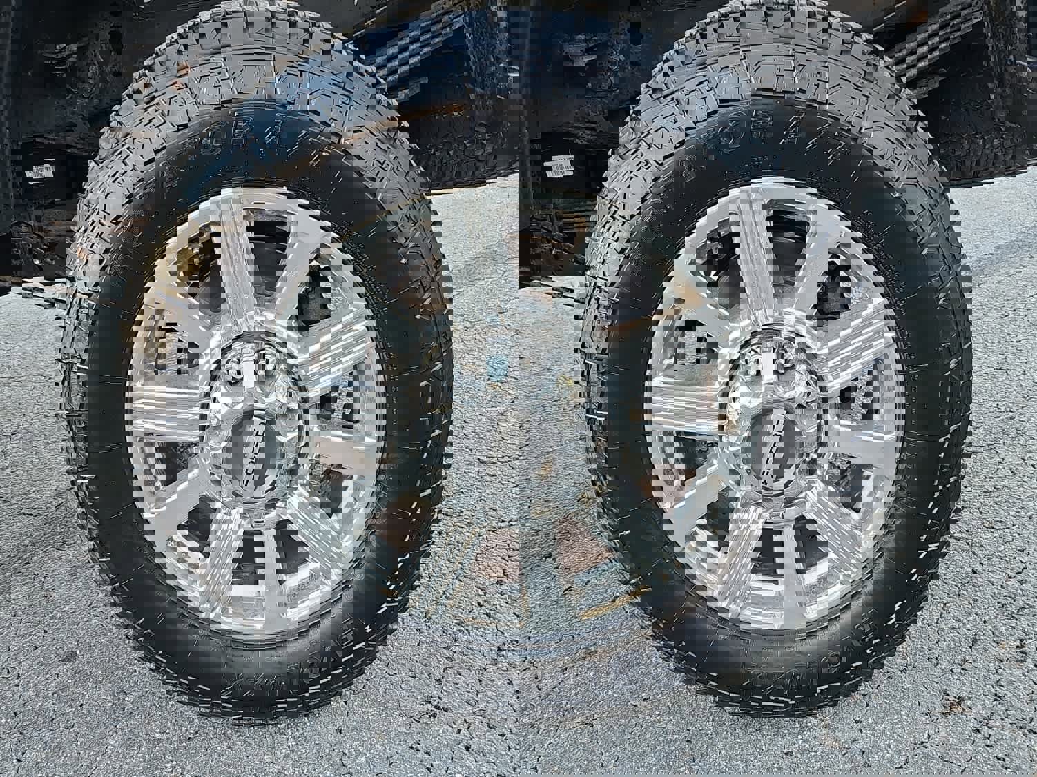 Used 2019 Ford F350 Limited w/ Snow Plow Prep Package image 10