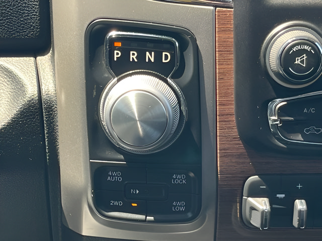 Used 2018 RAM 1500 Laramie w/ Convenience Group AWD/4WD image 25