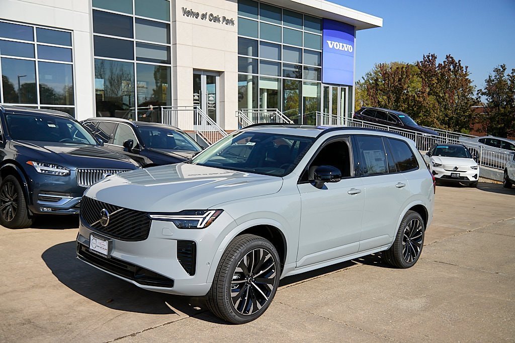 New 2026 Volvo XC90 B6 Ultra w/ Protection Package image 6