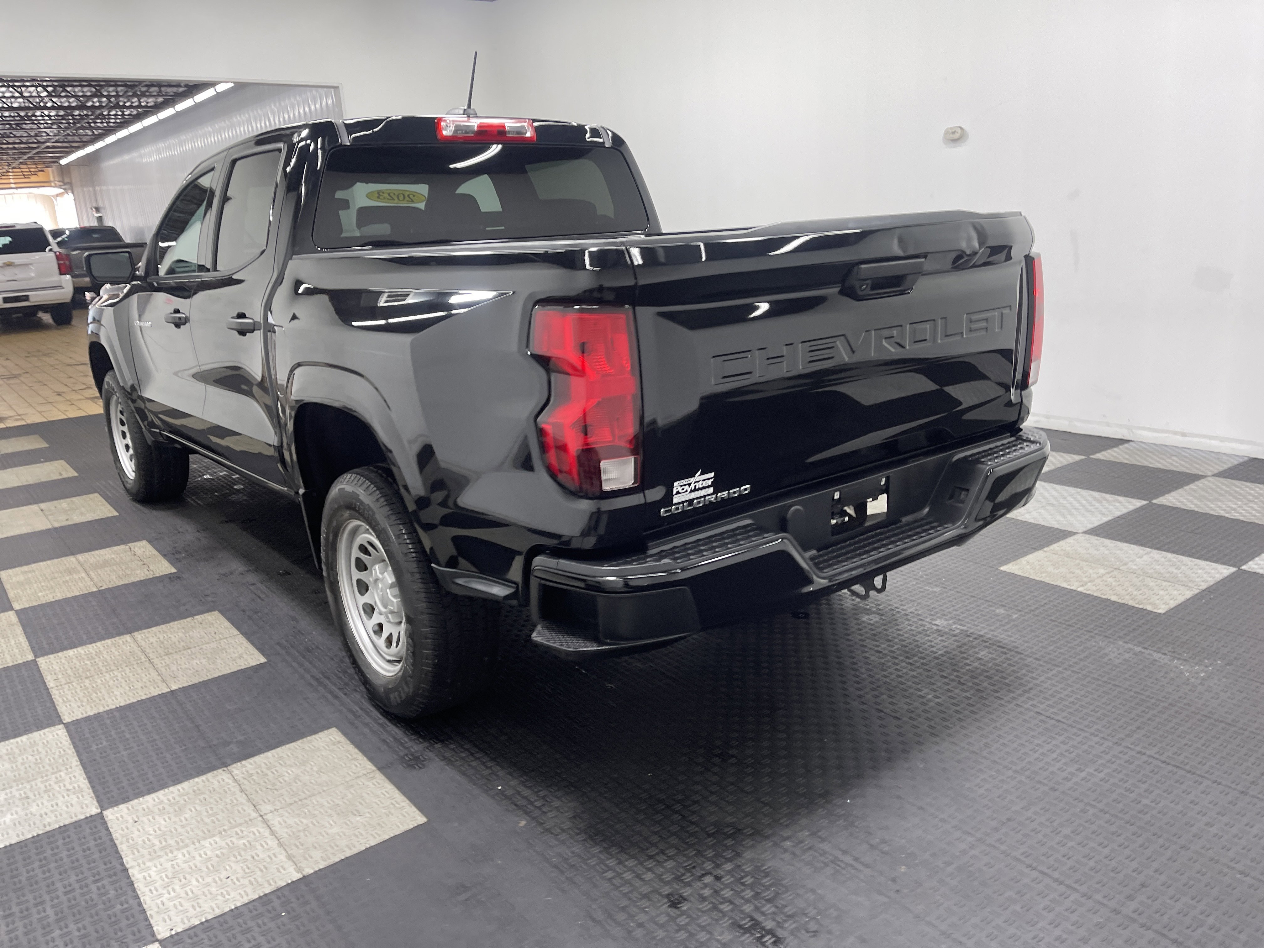 Used 2023 Chevrolet Colorado W/T RWD image 2