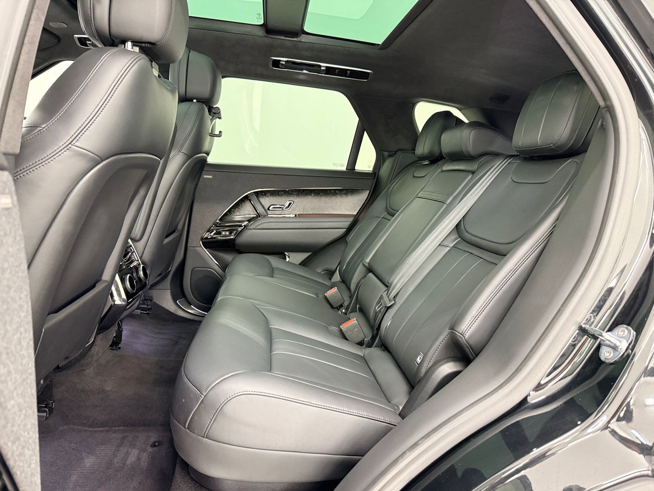 Used 2023 Land Rover Range Rover Sport First Edition AWD/4WD image 14