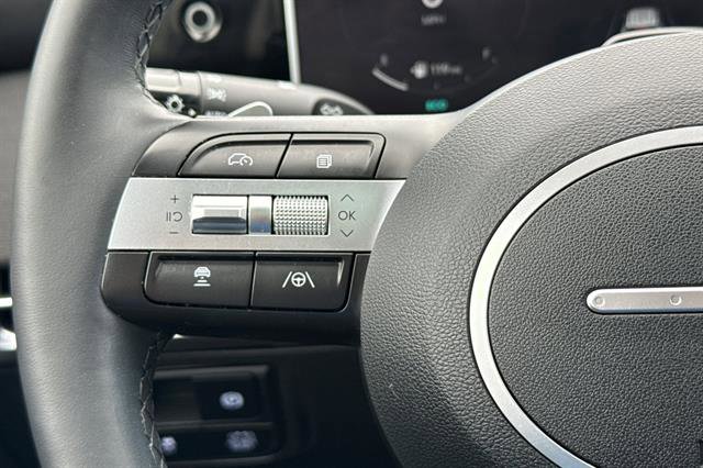 Used 2025 Hyundai Tucson Limited image 28