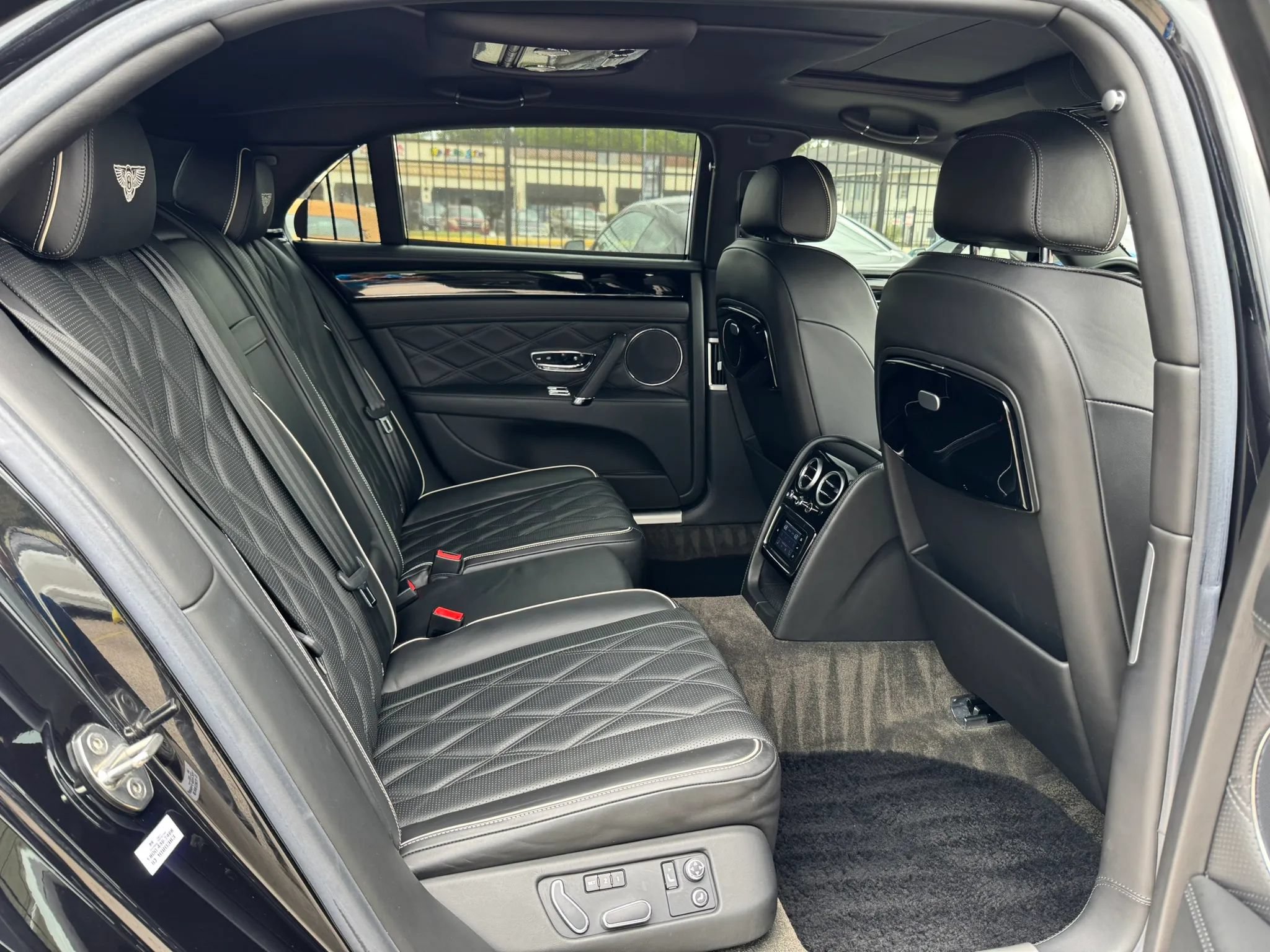 Used 2014 Bentley Flying Spur W12 AWD/4WD image 28