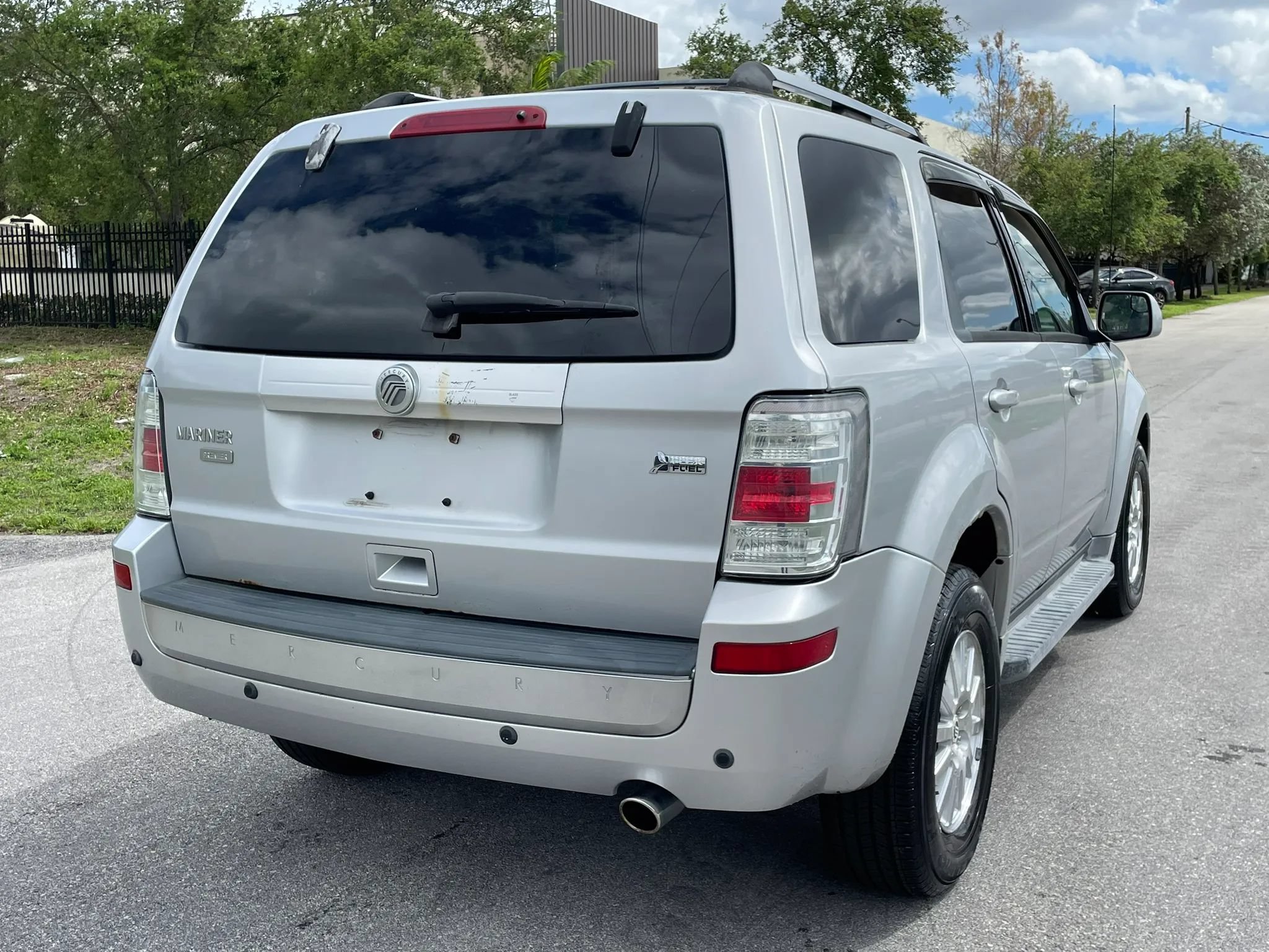 Used 2010 Mercury Mariner Premier AWD/4WD image 8