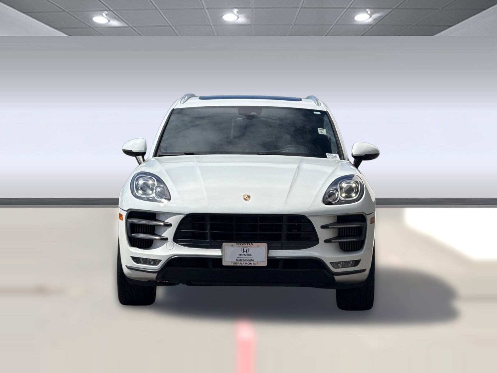 Used 2016 Porsche Macan Turbo image 5