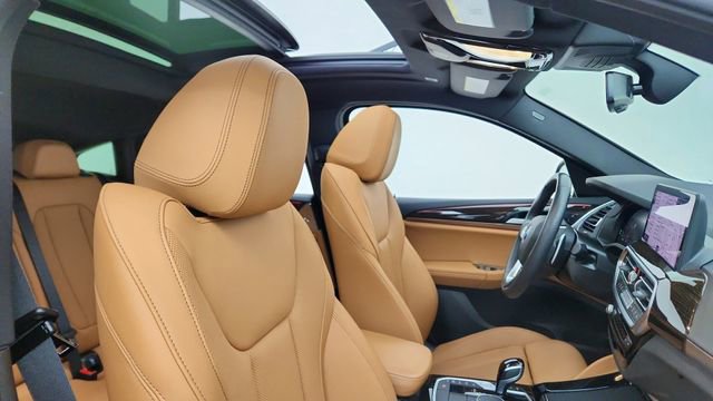 Used 2025 BMW X4 xDrive30i AWD/4WD image 22