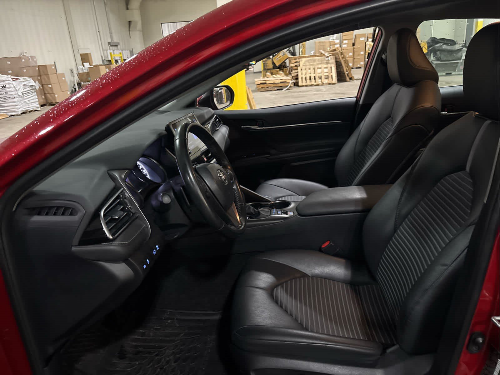 Used 2023 Toyota Camry SE AWD/4WD image 9
