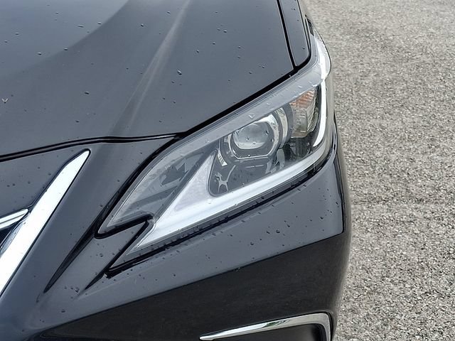 Used 2024 Lexus ES 350 w/ Premium Package FWD image 9