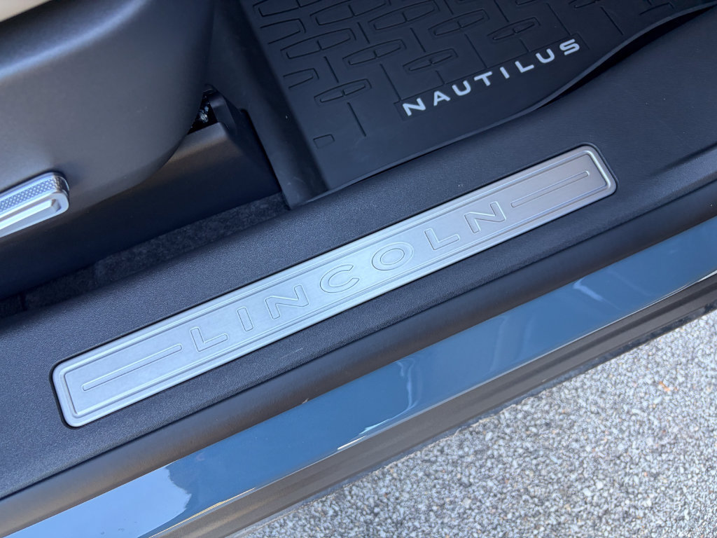 New 2026 Lincoln Nautilus Reserve AWD/4WD image 33