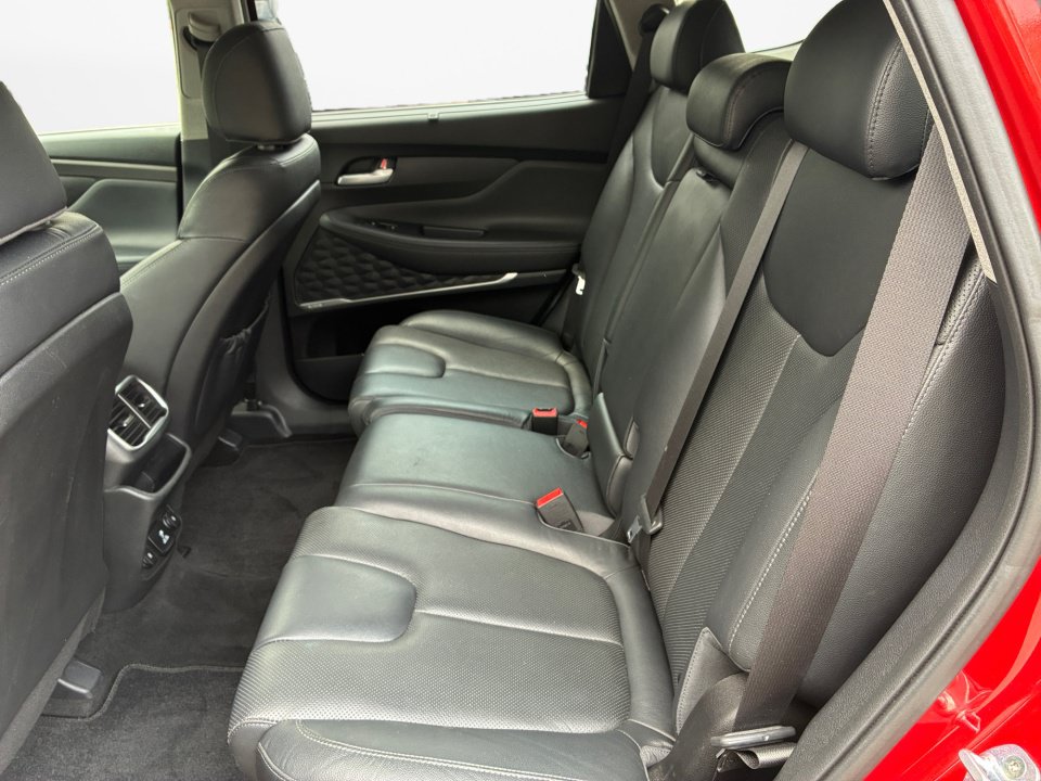 Used 2020 Hyundai Santa Fe Limited FWD image 16