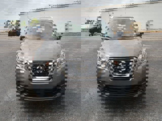 Certified 2020 Nissan Kicks SV image 9