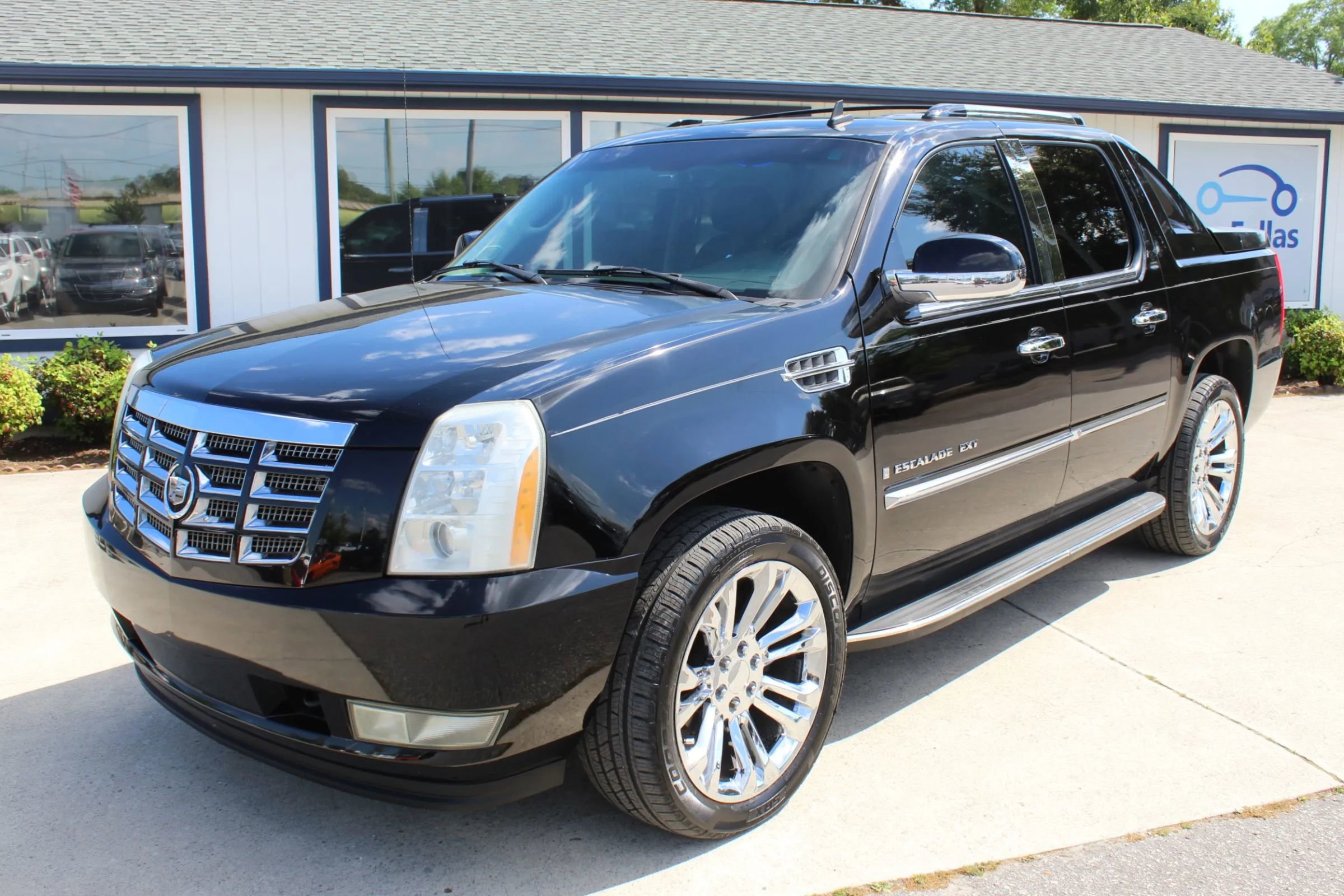 Used 2008 Cadillac Escalade EXT AWD/4WD image 32
