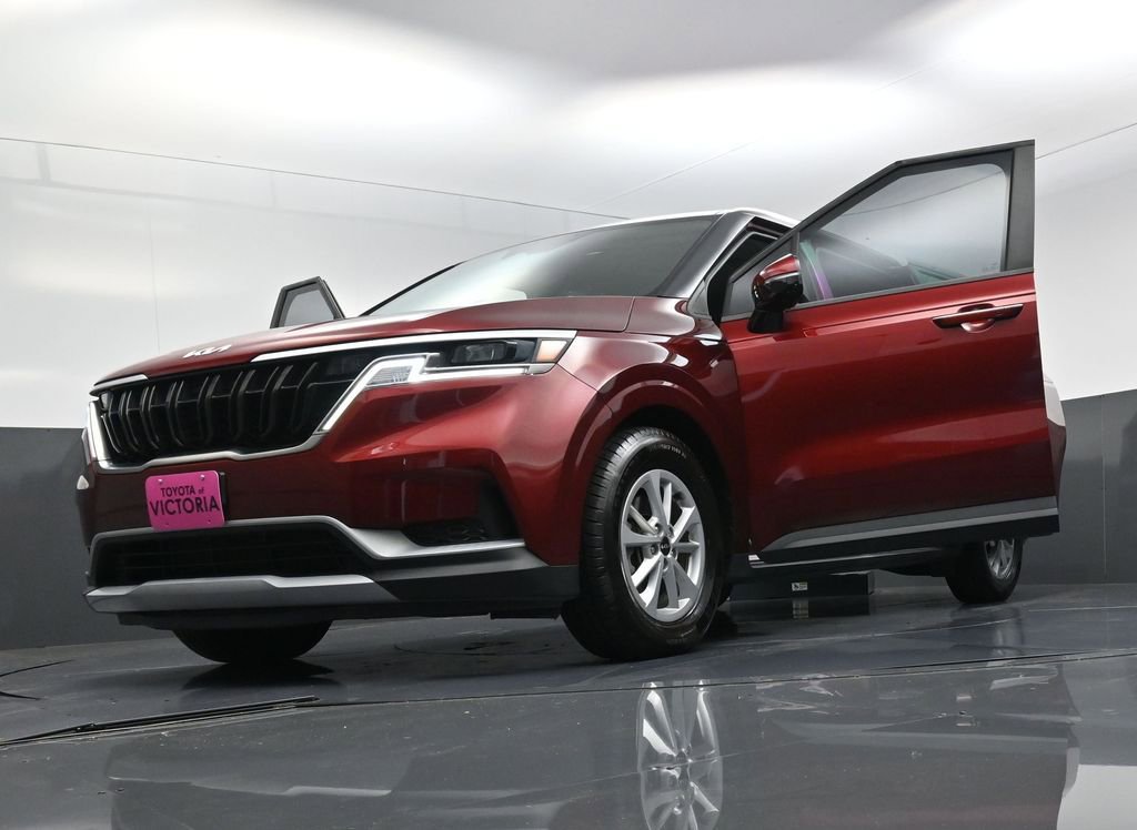 Used 2024 Kia Carnival LX image 32