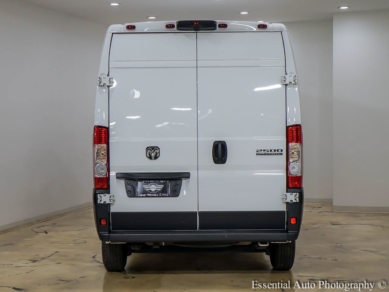 Used 2025 RAM ProMaster 2500 w/ Convenience Group FWD image 5