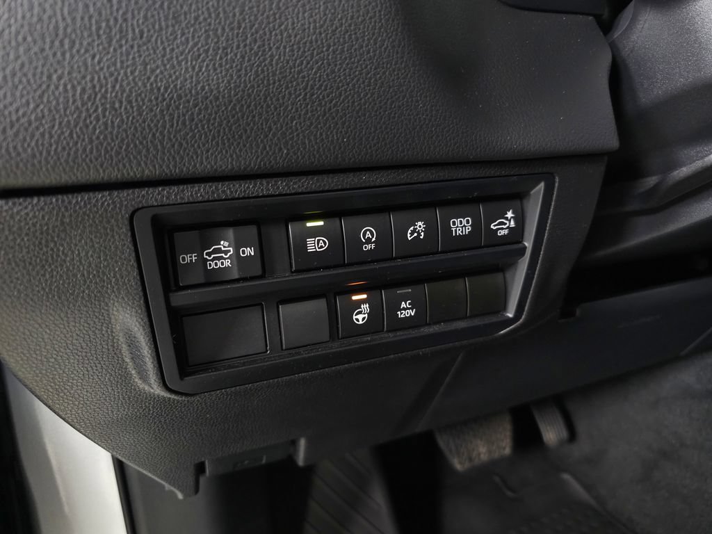 Used 2024 Toyota Tundra Limited AWD/4WD image 16