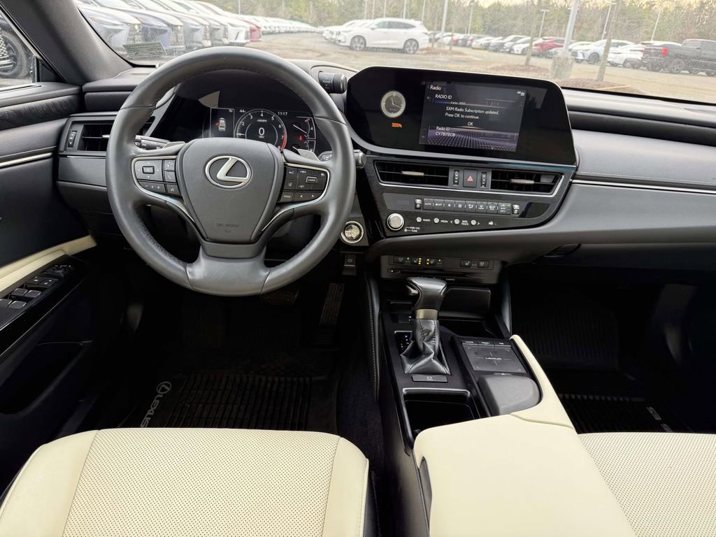 Used 2022 Lexus ES 350 Premium image 8