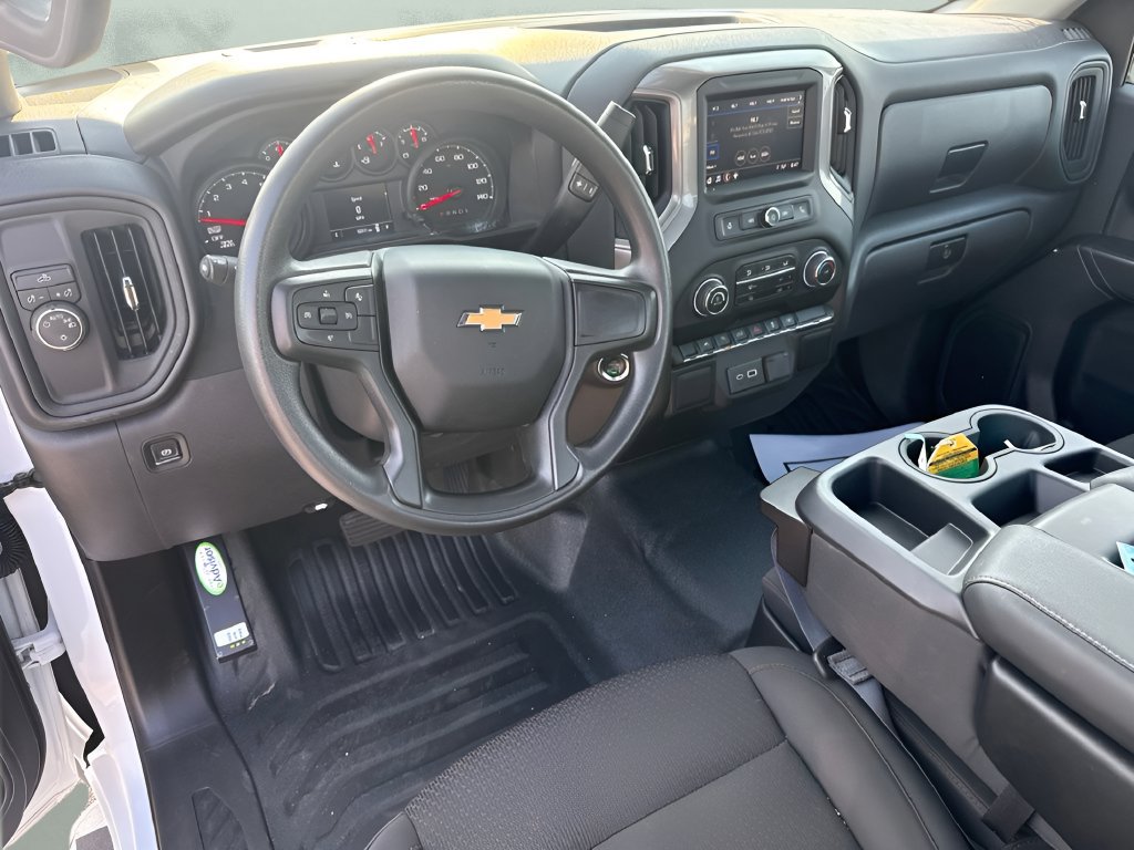 Used 2025 Chevrolet Silverado 1500 W/T RWD image 9