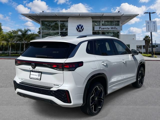 New 2026 Volkswagen Tiguan SEL R-Line AWD/4WD image 4