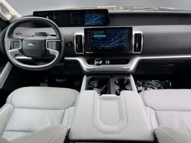 Certified 2025 Ford Expedition Max Platinum AWD/4WD image 3