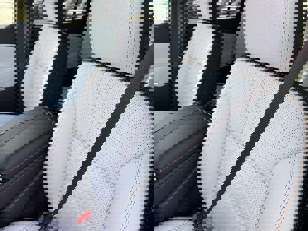 New 2026 Chevrolet Traverse High Country w/ LPO, Floor Liner Package image 13