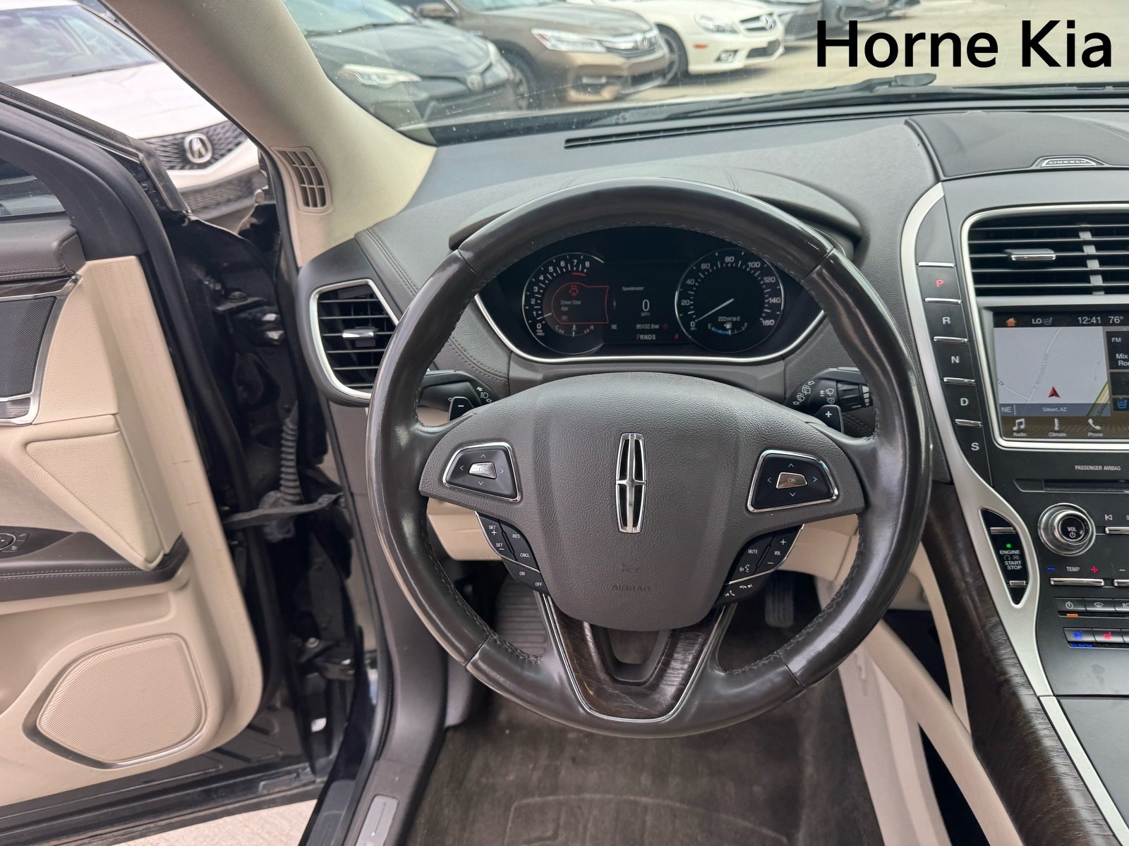 Used 2018 Lincoln MKX Reserve AWD/4WD image 16