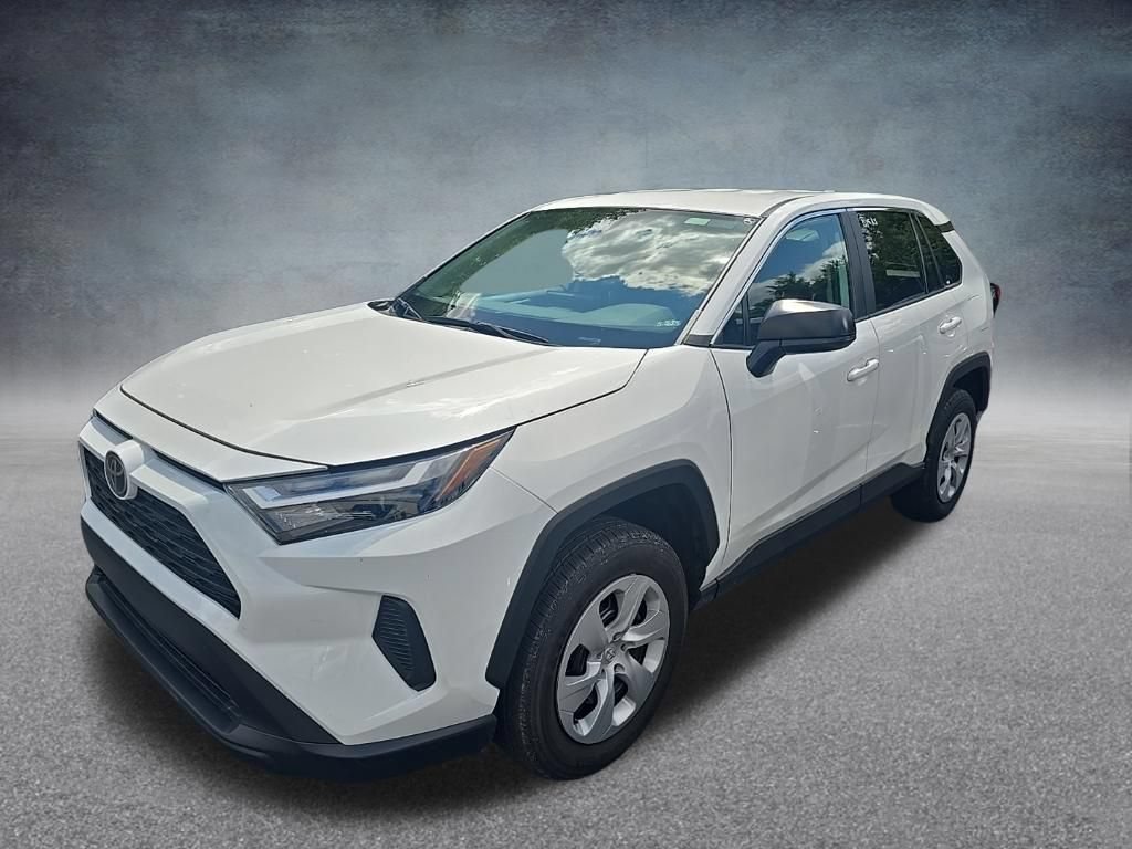 Used 2025 Toyota RAV4 LE AWD/4WD image 4