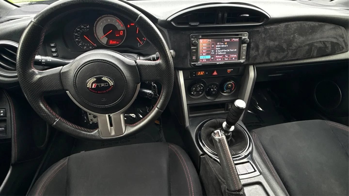 Used 2014 Scion FR-S RWD image 25