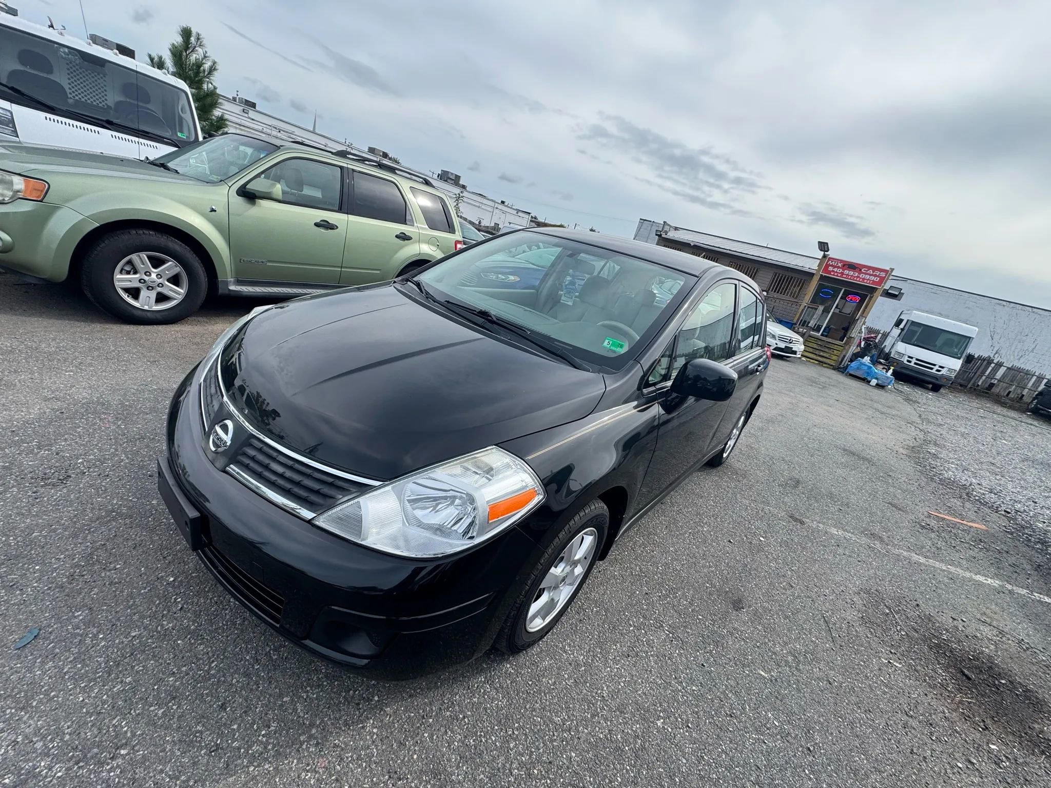 Used 2009 Nissan Versa SL w/ Convenience Pkg image 18