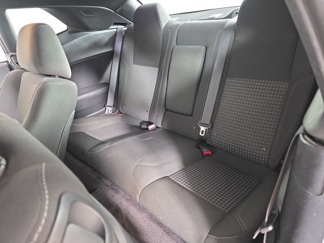 Used 2017 Dodge Challenger SXT image 17