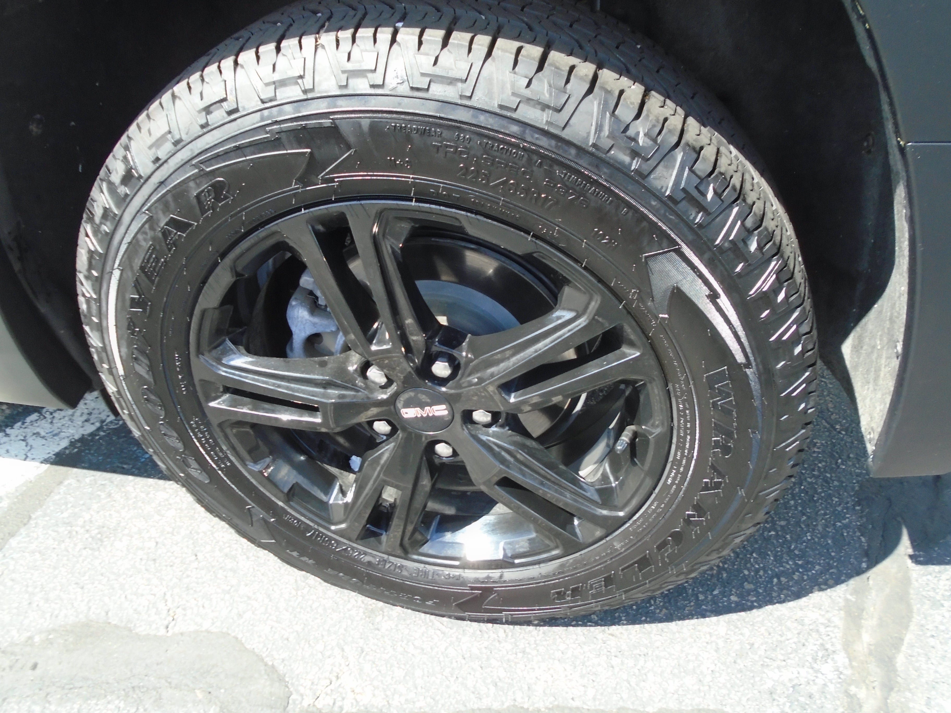 Certified 2024 GMC Terrain AT4 w/ Infotainment Package II AWD/4WD image 17