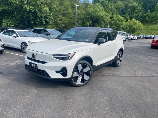 Used 2023 Volvo XC40 Recharge Ultimate w/ Protection Package Premier AWD/4WD image 9