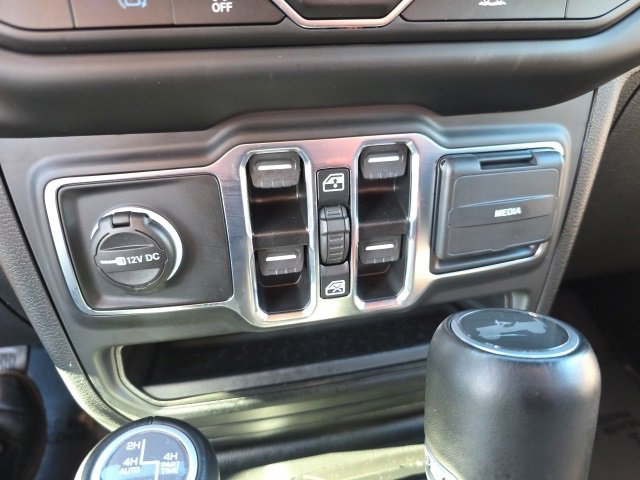 Used 2023 Jeep Wrangler Unlimited Sahara w/ Cold Weather Group image 26