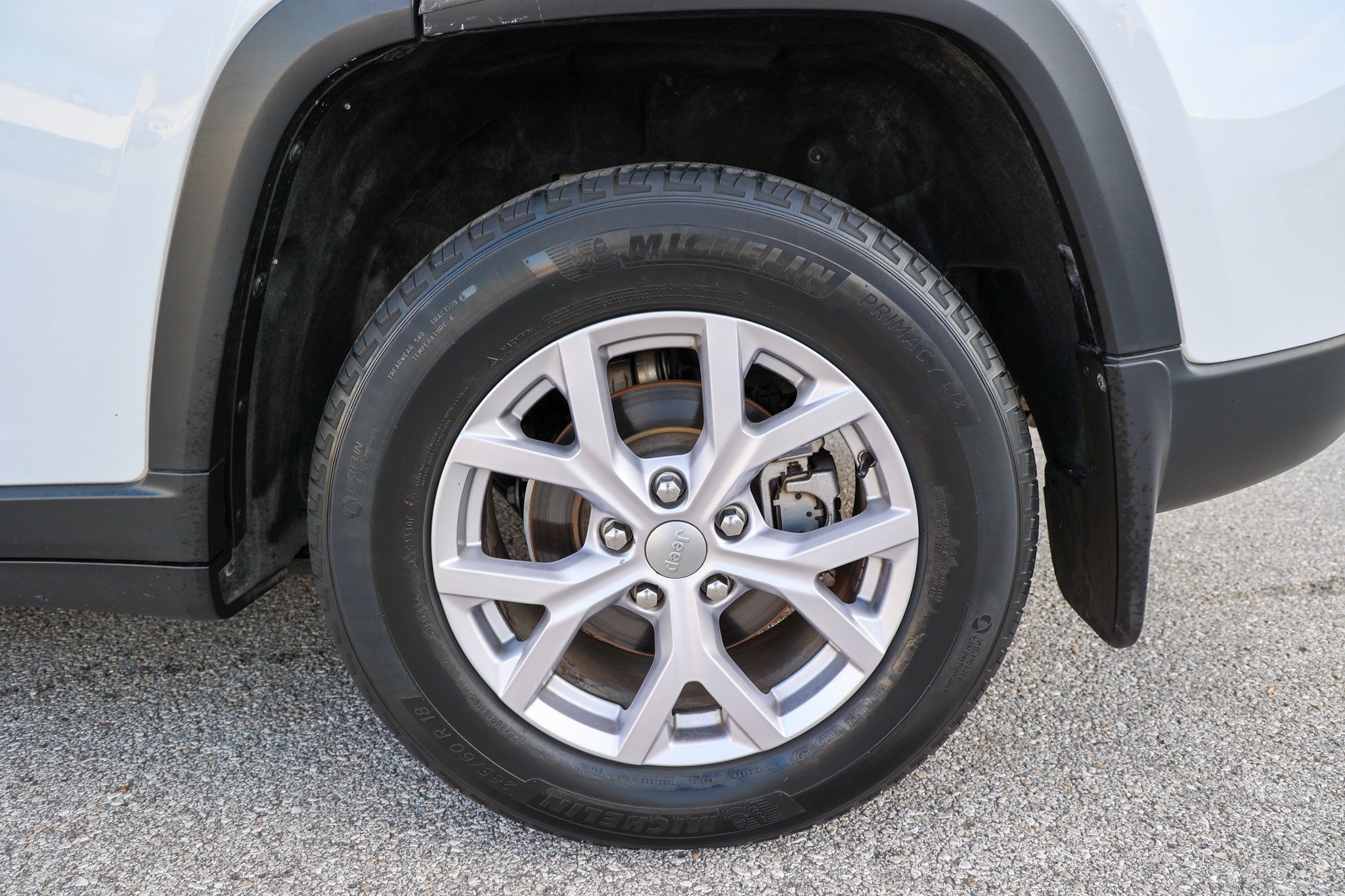 Used 2022 Jeep Grand Cherokee Limited w/ MOPAR Finishing Package RWD image 14