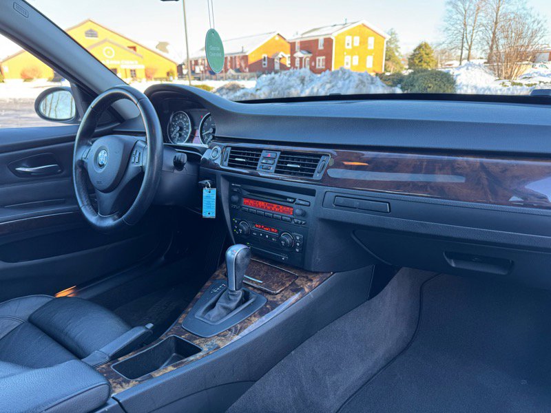 Used 2006 BMW 330i Sedan image 10