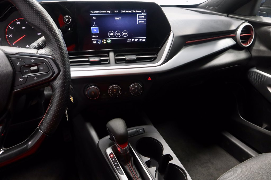 Used 2024 Chevrolet Trax RS w/ Driver Confidence Package FWD image 32