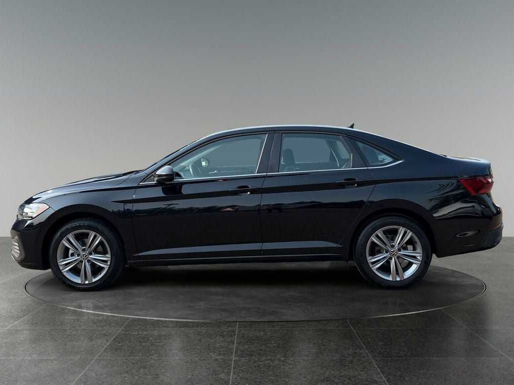Used 2024 Volkswagen Jetta SE FWD image 5
