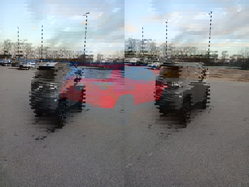 New 2026 Jeep Compass Latitude image 7